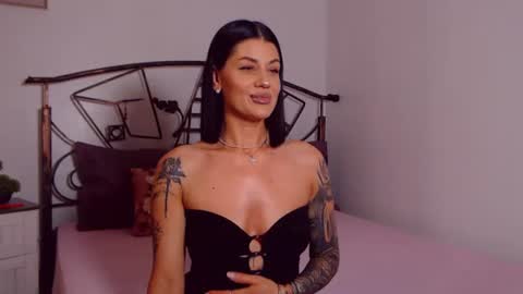 I V Y   online show from June 2026 08:18:02 PM