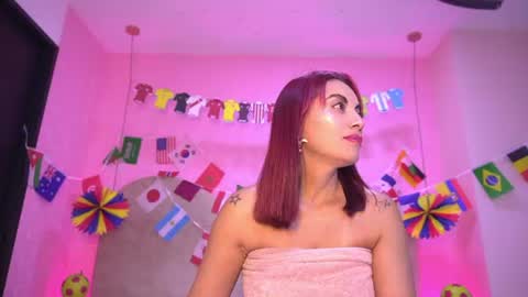 Zoe  online show from June 2026 03:00:01 AM