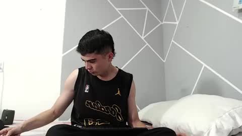 Zac efront online show from June 2026 09:53:02 PM