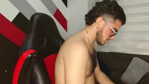 Zack  online show from December 2025 12:41:01 AM