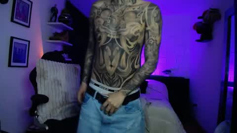 zac_muller1 online show from May 2026 11:16:02 AM