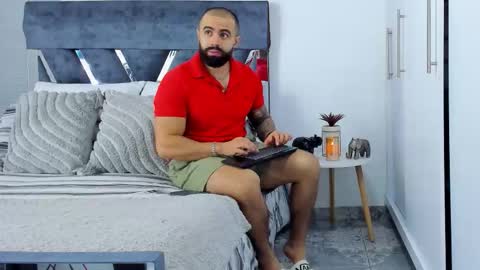 Snapshot of zack_froone chatting on November 2025 01:33:02 PM Richard online show from November 2025 01:33:02 PM