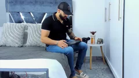 Snapshot of zack_froone chatting on December 2025 12:25:02 PM Richard online show from December 2025 12:25:02 PM