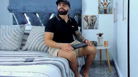 Snapshot of zack_froone chatting on May 2026 02:13:02 PM Richard online show from May 2026 02:13:02 PM