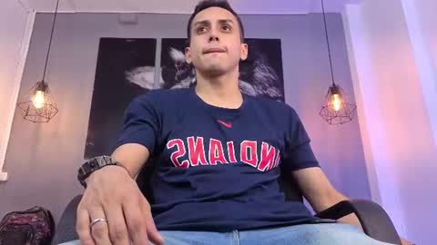 zackdriussyx online show from July 2026 07:01:02 PM