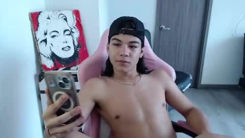 Snapshot of zackss_player chatting on September 2025 10:11:01 PM zackss_player online show from September 2025 10:11:01 PM