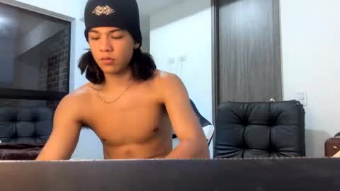 Snapshot of zackss_player chatting on September 2025 11:18:02 PM zackss_player online show from September 2025 11:18:02 PM