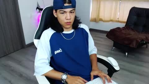 Snapshot of zackss_player chatting on October 2025 07:57:02 PM zackss_player online show from October 2025 07:57:02 PM