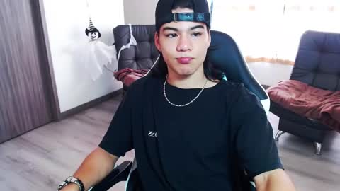 Snapshot of zackss_player chatting on October 2025 02:46:01 PM zackss_player online show from October 2025 02:46:01 PM