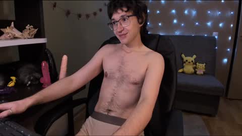 Snapshot of zackstivensen chatting on January 2025 12:03:01 AM Zachary next stream on monday online show from January 2025 12:03:01 AM