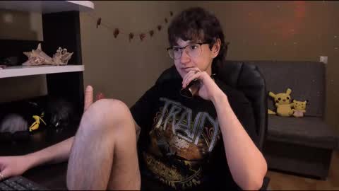 Snapshot of zackstivensen chatting on February 2025 10:00:01 PM Zachary next stream on monday online show from February 2025 10:00:01 PM