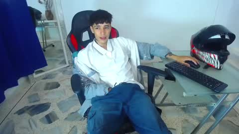 Snapshot of zacktk7 chatting on December 2024 11:25:01 PM zack online show from December 2024 11:25:01 PM