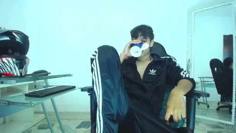 Snapshot of zacktk7 chatting on December 2024 09:11:02 PM zack online show from December 2024 09:11:02 PM