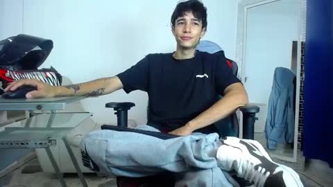 Snapshot of zacktk7 chatting on December 2024 08:11:01 PM zack online show from December 2024 08:11:01 PM