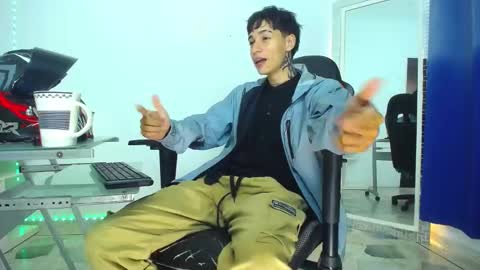 Snapshot of zacktk7 chatting on December 2024 11:17:01 PM zack online show from December 2024 11:17:01 PM