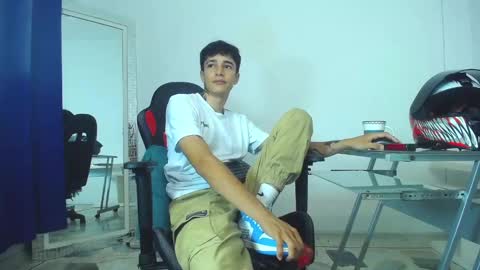 Snapshot of zacktk7 chatting on January 2025 12:03:01 AM zack online show from January 2025 12:03:01 AM