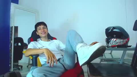 Snapshot of zacktk7 chatting on January 2025 12:06:02 AM zack online show from January 2025 12:06:02 AM