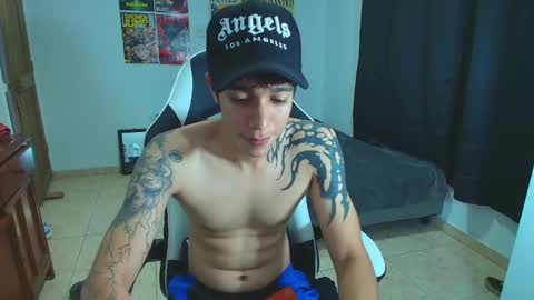 Snapshot of zacktk7 chatting on February 2025 10:43:01 PM zack online show from February 2025 10:43:01 PM