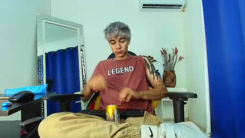 Snapshot of zacktk7 chatting on February 2025 08:20:02 PM zack online show from February 2025 08:20:02 PM