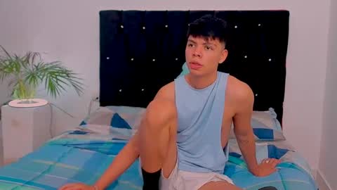 zacktorres_ online show from October 2025 06:50:02 PM