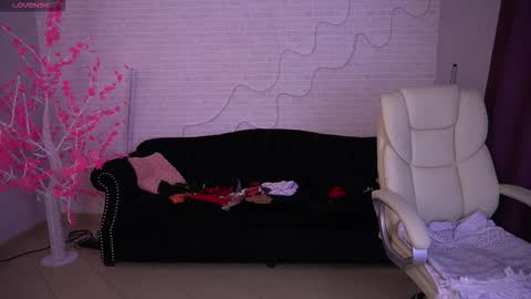 Snapshot of zafiramoonn chatting on February 2026 07:07:02 AM Zafiramoonn online show from February 2026 07:07:02 AM