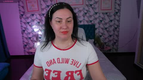 Snapshot of zafiramoonn chatting on April 2026 06:19:01 AM Zafiramoonn online show from April 2026 06:19:01 AM