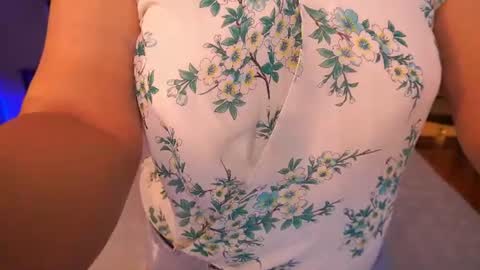 Zafiramoonn online show from July 2026 06:44:02 AM