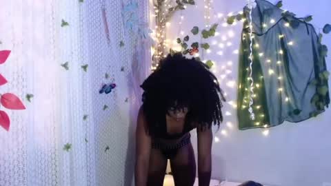 zafiro_azu online show from July 2026 07:49:01 PM