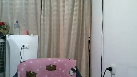 Snapshot of zafiro_rubi chatting on June 2026 12:28:02 PM Zafiro online show from June 2026 12:28:02 PM