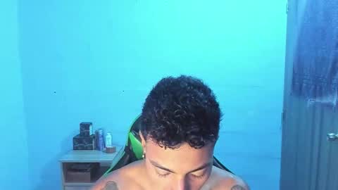 BiG Zafiro online show from December 2025 11:30:02 AM