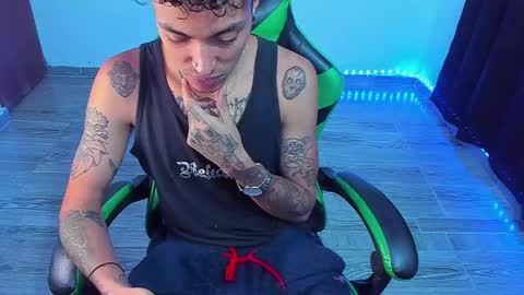 BiG Zafiro online show from May 2026 12:46:02 PM