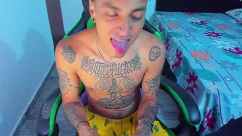 BiG Zafiro online show from June 2026 11:59:01 AM