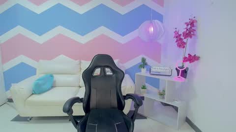 Zahira  online show from March 2026 06:38:02 PM