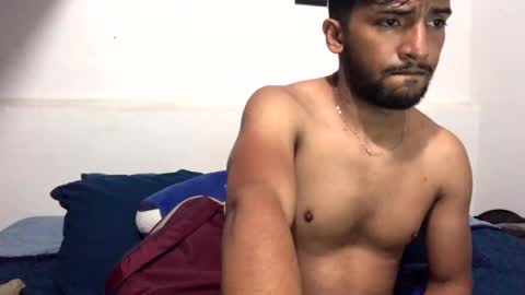 Snapshot of zaleh436460 chatting on January 2025 03:48:01 AM RAJ online show from January 2025 03:48:01 AM