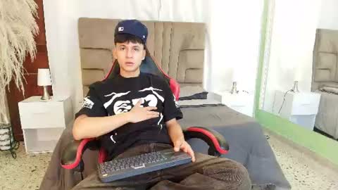 Samuel online show from July 2026 07:45:01 PM
