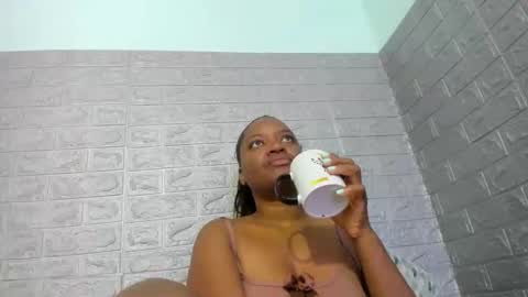 Snapshot of zamara__ chatting on February 2026 12:22:02 PM Zamara online show from February 2026 12:22:02 PM