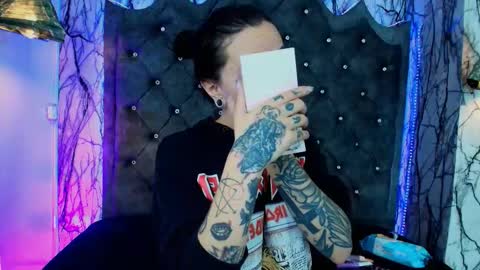   online show from September 2025 06:42:01 PM