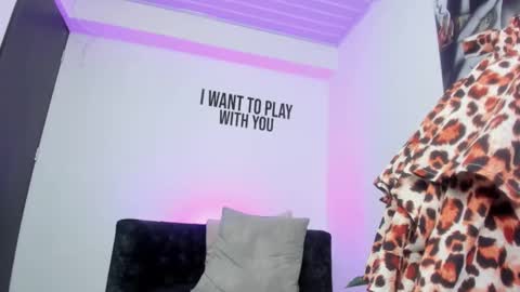 Snapshot of zamira_taylor chatting on March 2025 01:53:02 AM zamira_taylor online show from March 2025 01:53:02 AM