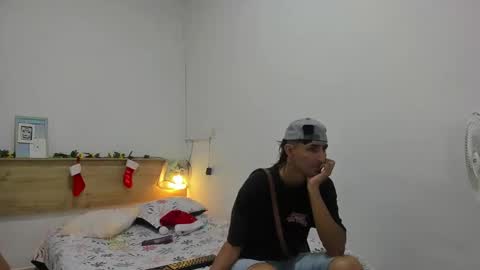 Zamu online show from December 2024 07:54:02 PM