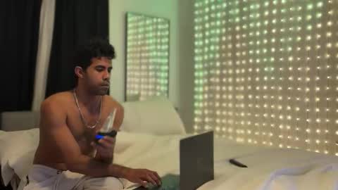 Snapshot of zamoraedii1994 chatting on January 2026 10:42:02 AM Edii online show from January 2026 10:42:02 AM