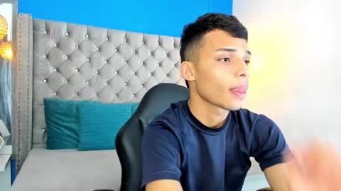 Snapshot of zan_shellby chatting on November 2025 02:44:01 AM zan_shellby online show from November 2025 02:44:01 AM