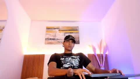 Snapshot of zander_2120 chatting on June 2026 01:53:02 PM Zander online show from June 2026 01:53:02 PM