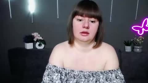 zannadreil online show from March 2026 07:17:01 PM