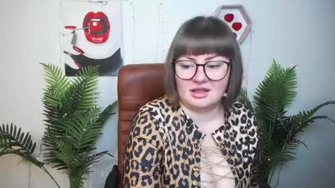 zannadreil online show from April 2026 06:53:02 PM