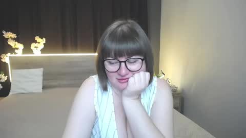 zannadreil online show from May 2026 06:23:02 PM