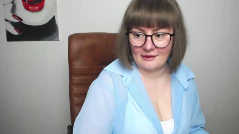 zannadreil online show from May 2026 06:15:02 PM