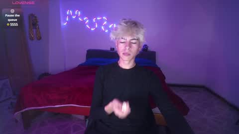 Snapshot of zanty2308 chatting on January 2025 02:42:01 AM Tiiago Mallz online show from January 2025 02:42:01 AM