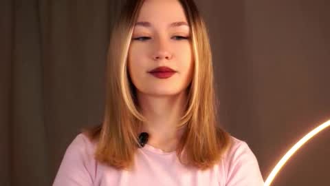 Criss  online show from November 2025 05:19:02 AM