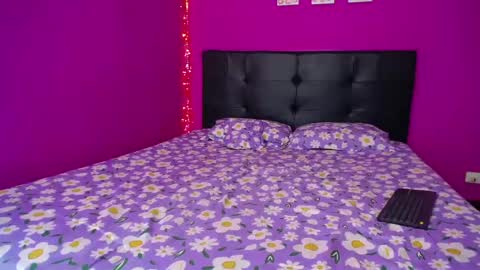 ZARA ANYELINA online show from December 2024 12:51:02 PM