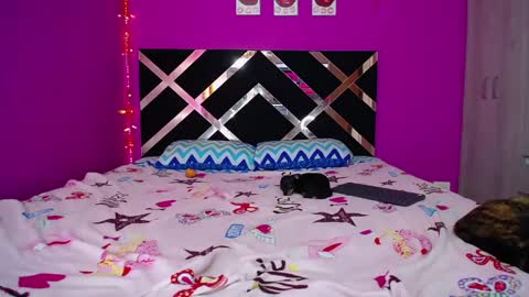 ZARA ANYELINA online show from February 2025 03:53:01 PM